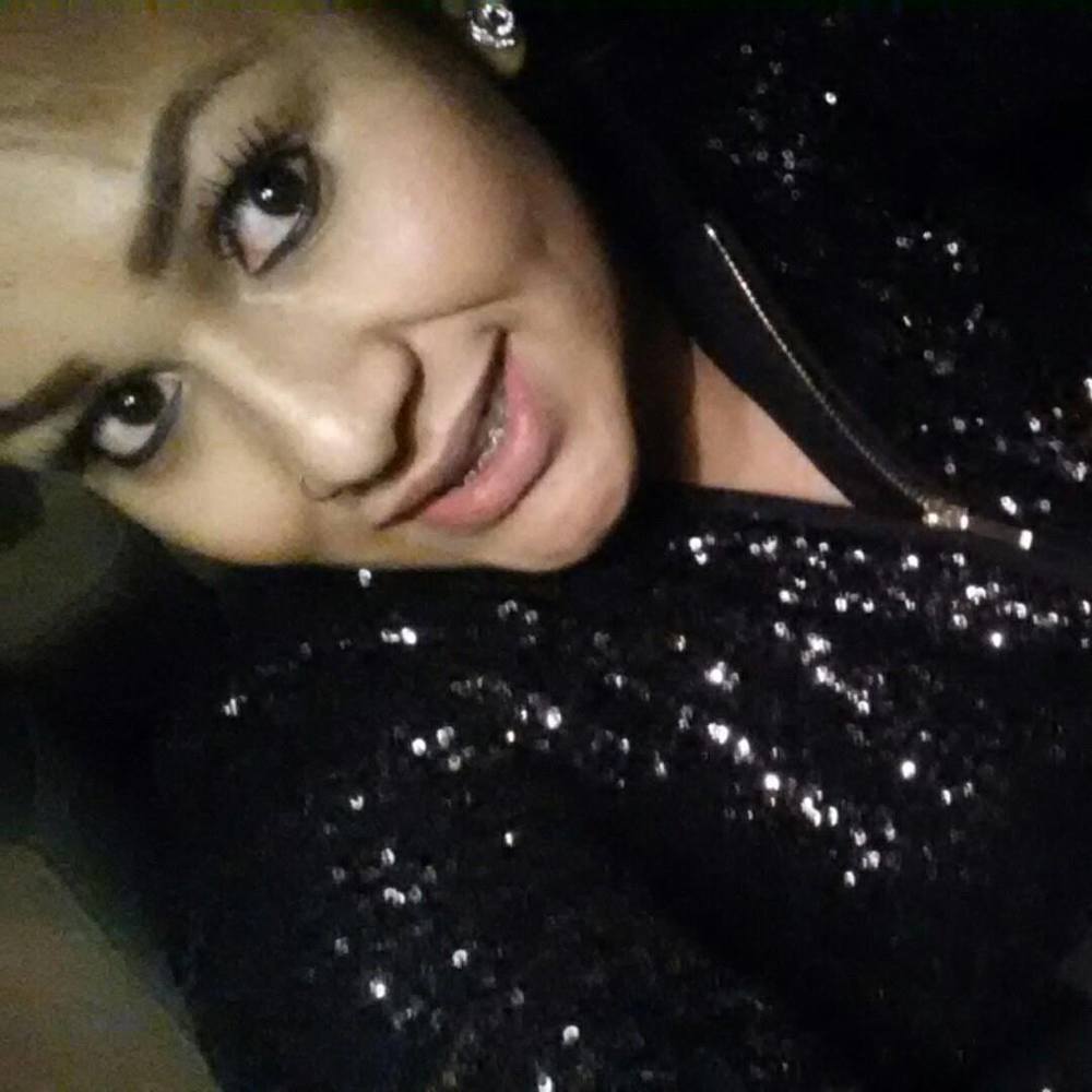 Meet your Posher, Adrianna